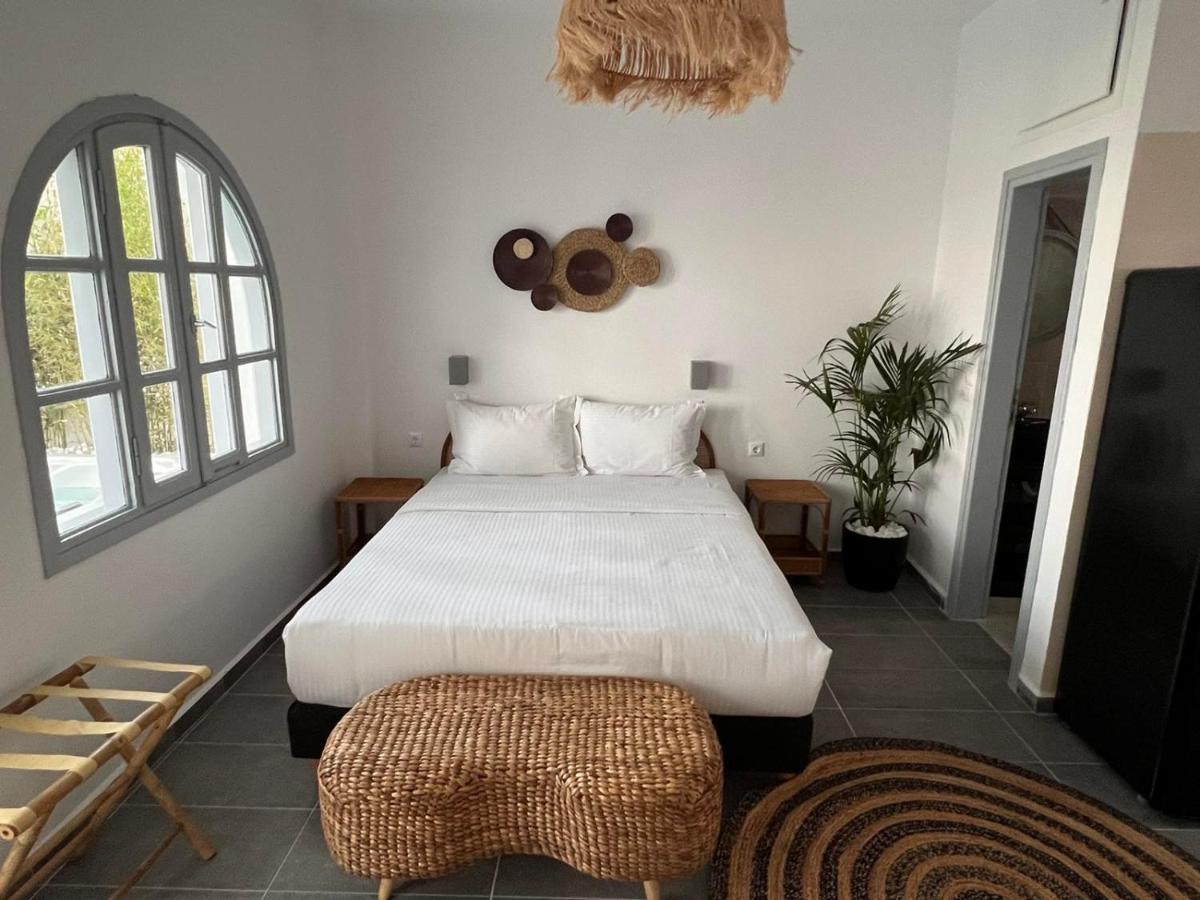 Divino Suites (Adults Only) Тира Экстерьер фото