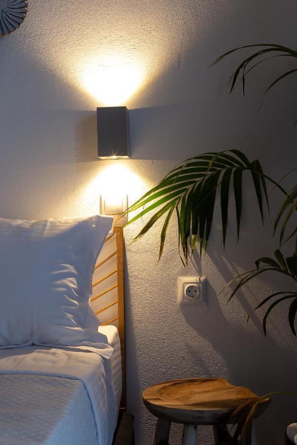 Divino Suites (Adults Only) Тира Экстерьер фото