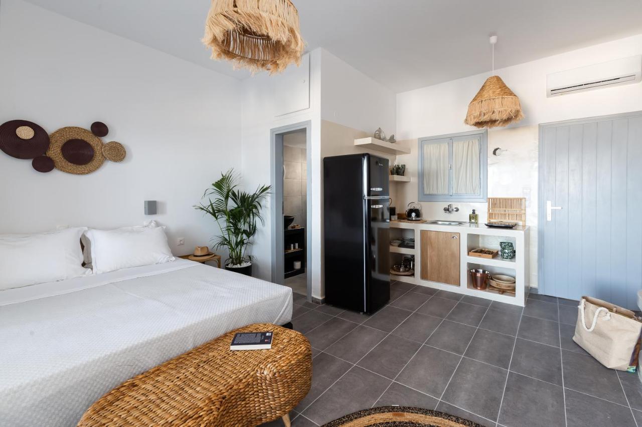 Divino Suites (Adults Only) Тира Экстерьер фото